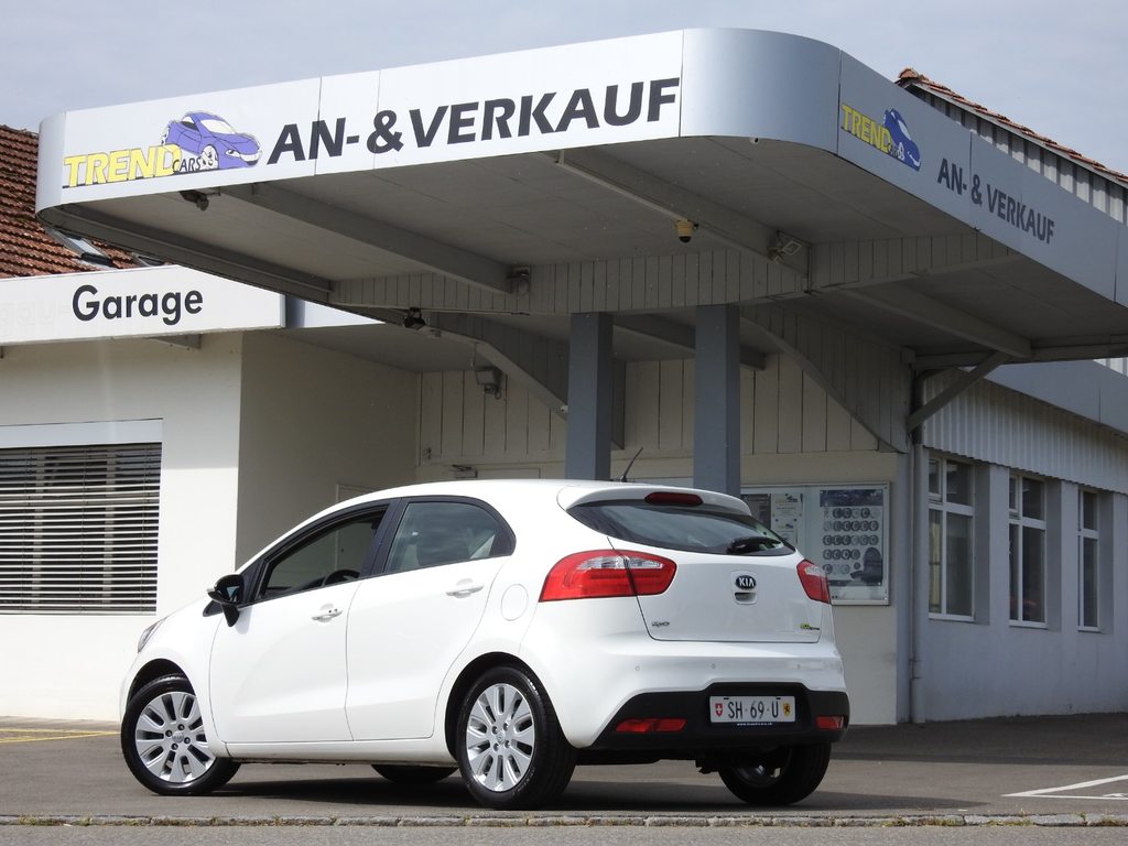 KIA Rio 1.4 CVVT Style gebraucht für CHF 5'999,