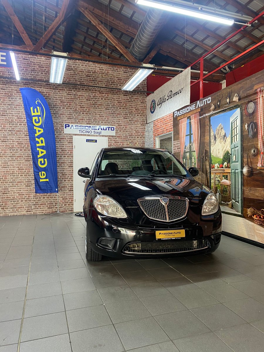 LANCIA Ypsilon 1.4 Argento gebraucht für CHF 3'335,