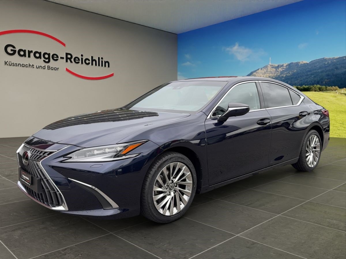 LEXUS ES 300h excellence gebraucht für CHF 53'400,