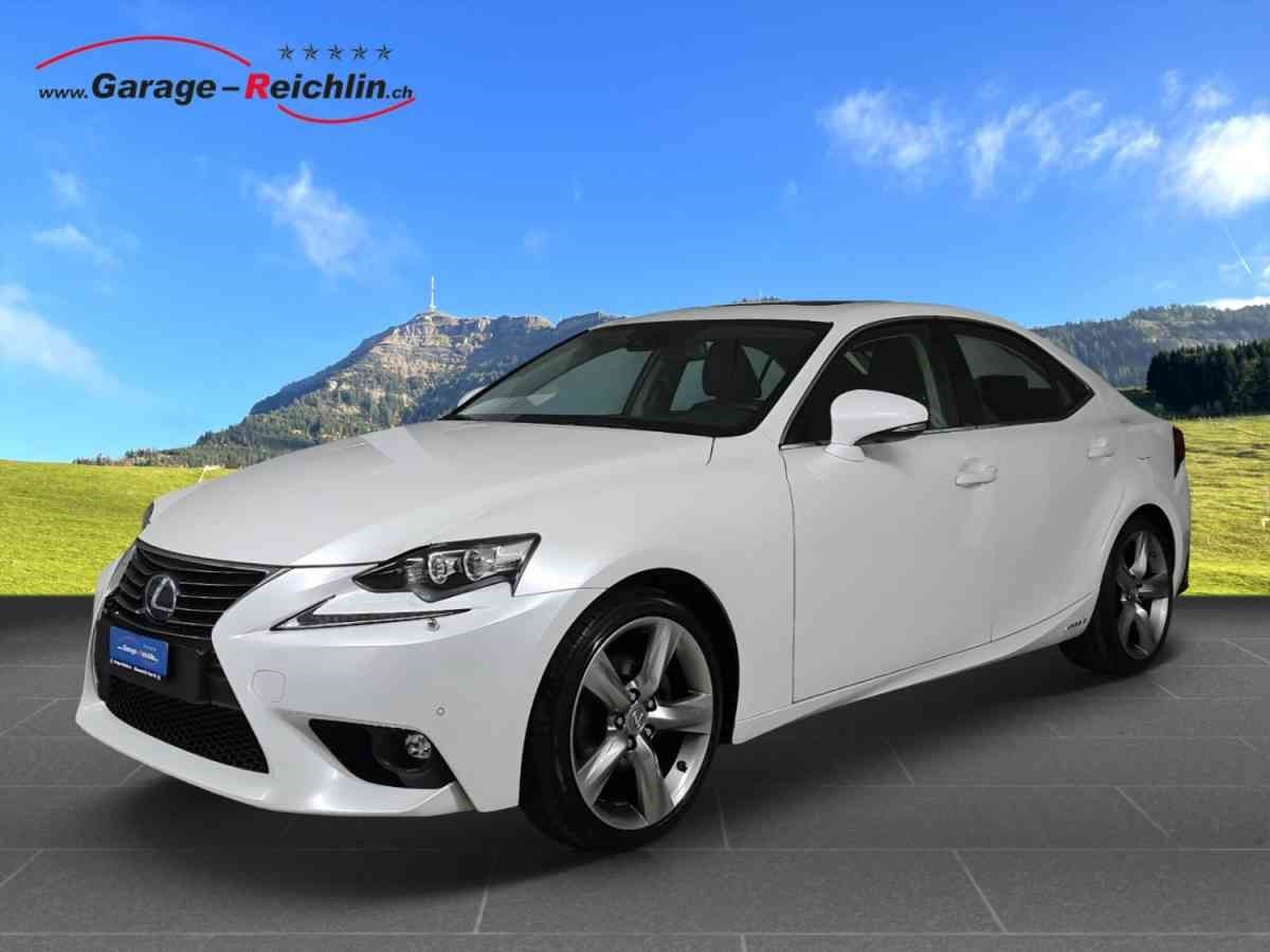 LEXUS IS 300h excellence gebraucht für CHF 27'500,