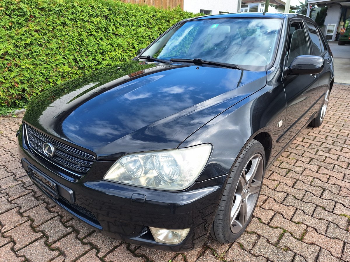 LEXUS IS 300 gebraucht für CHF 3'450,