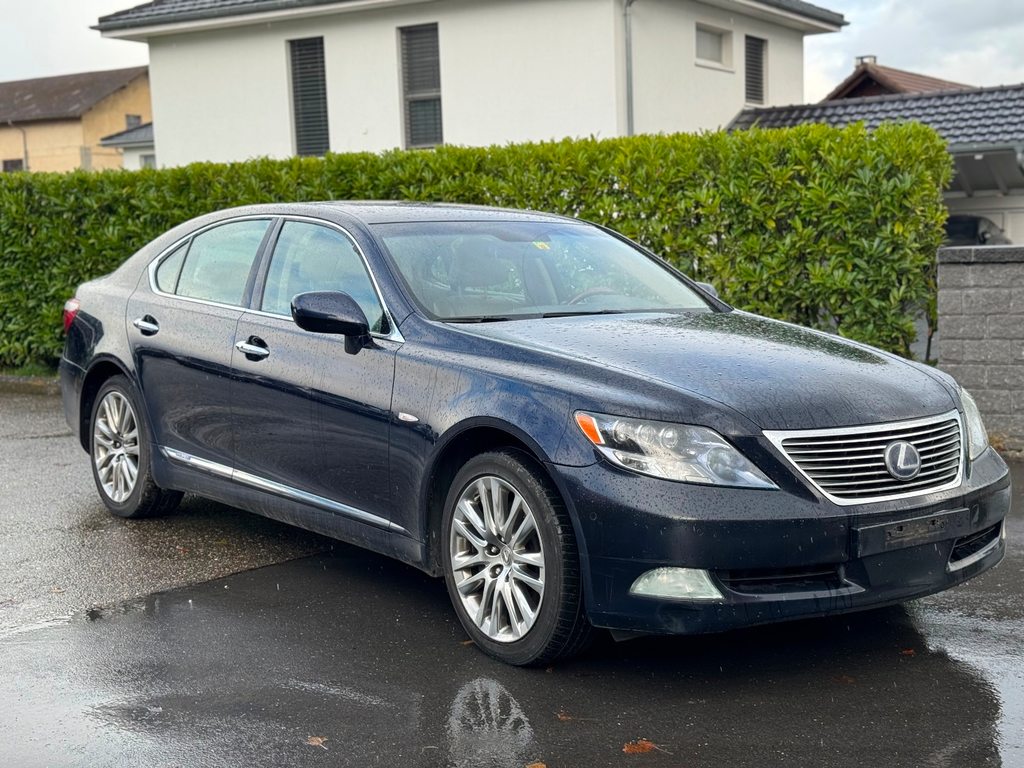 LEXUS LS 600h gebraucht für CHF 6'400,