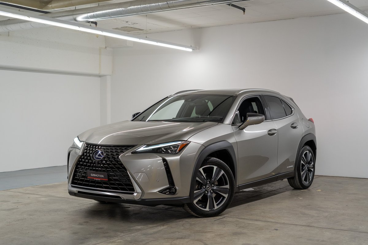 LEXUS UX 250h Excellence gebraucht für CHF 25'890,