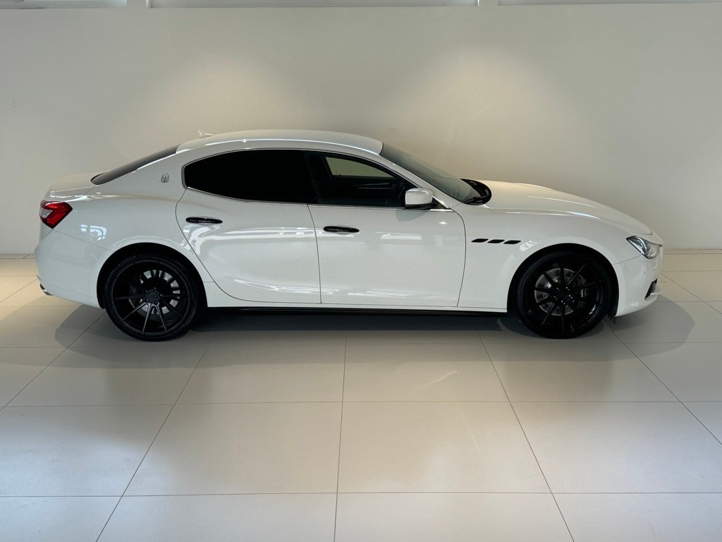 MASERATI Ghibli D 3.0 V6 Automatic gebraucht für CHF 31'900,