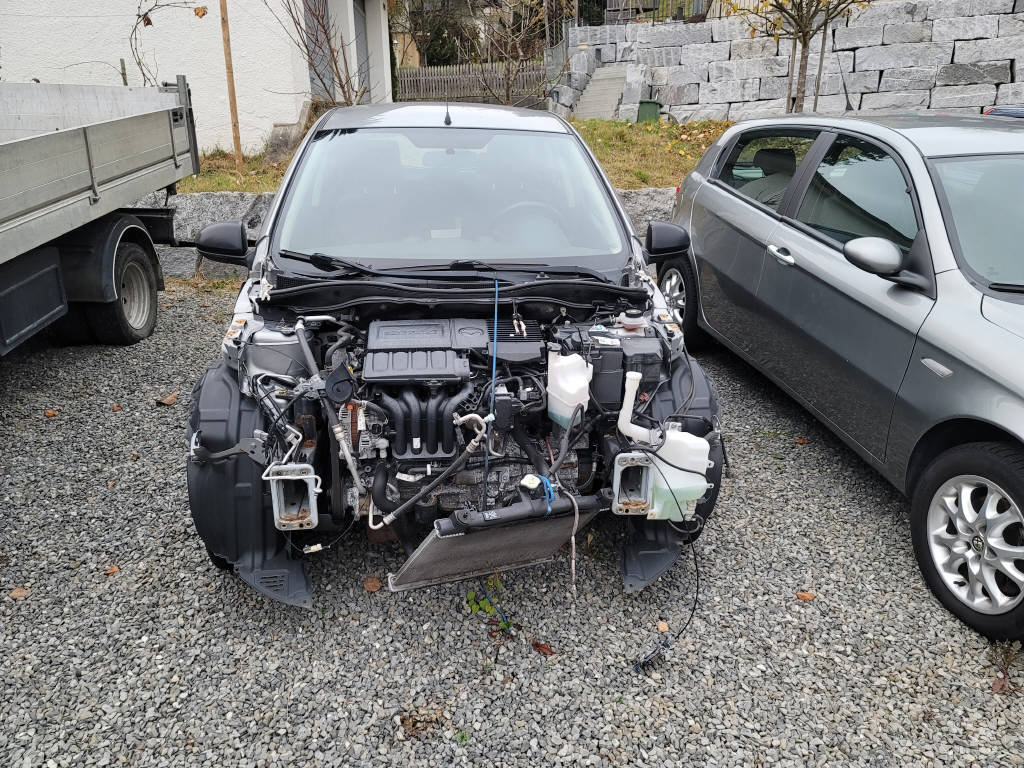 MAZDA 2 1.3 75 MZR Confort Unfall gebraucht für CHF 1'498,