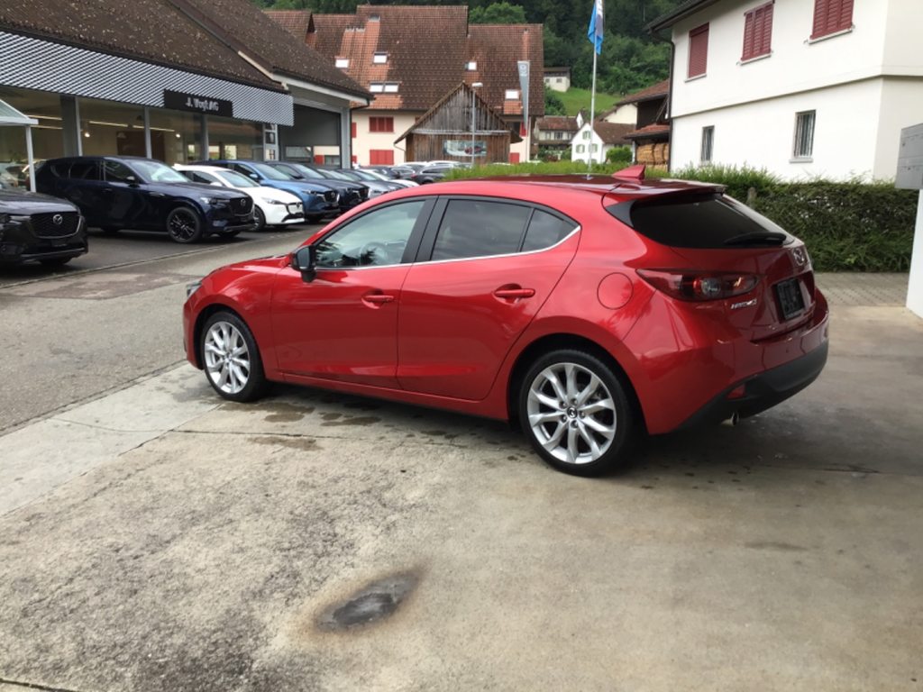 MAZDA 3 2.2 D Revolution Automat gebraucht für CHF 13'500,