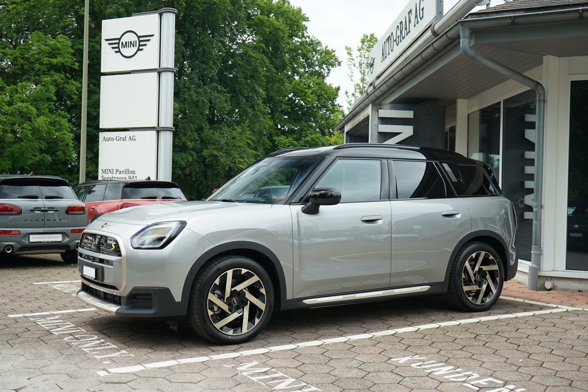 MINI Countryman SE ALL 4 neu für CHF 61'900,