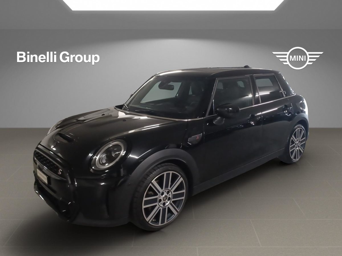 MINI F55 2.0i Cooper S gebraucht für CHF 33'900,