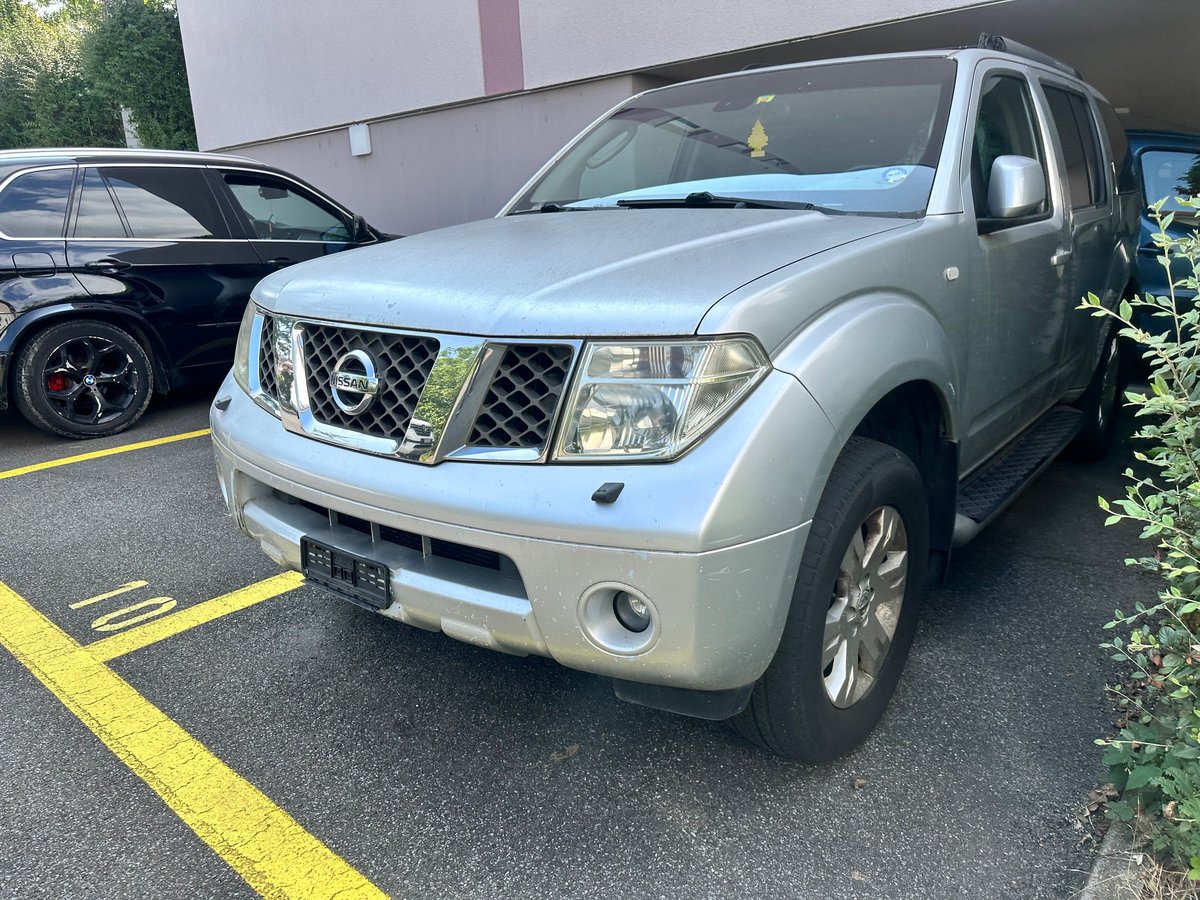 NISSAN Pathfinder 2.5 dCi LE gebraucht für CHF 3'900,