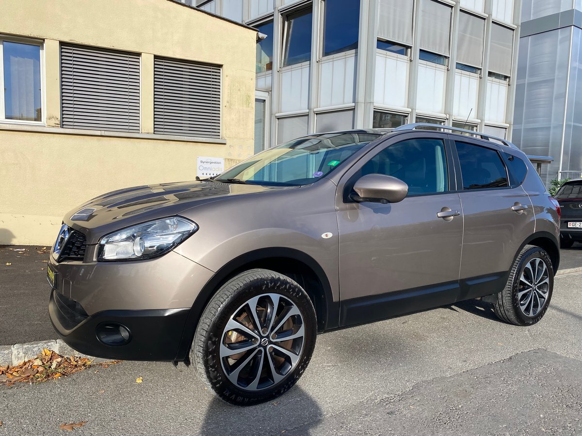 NISSAN Qashqai 2.0 4WD i