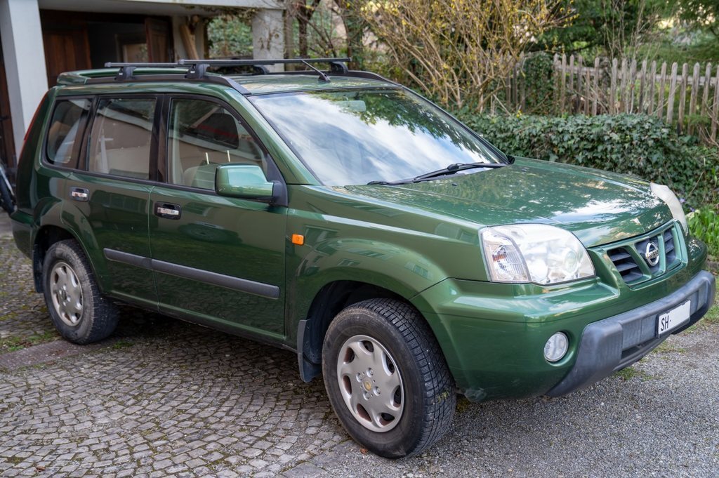 NISSAN 4x4 2.0 gebraucht für CHF 2'000,