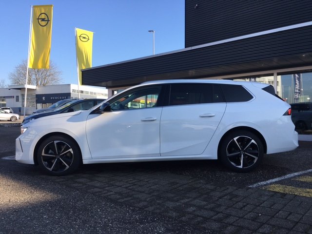 OPEL Astra Sports Tourer 1.5 D Ele gebraucht für CHF 41'800,