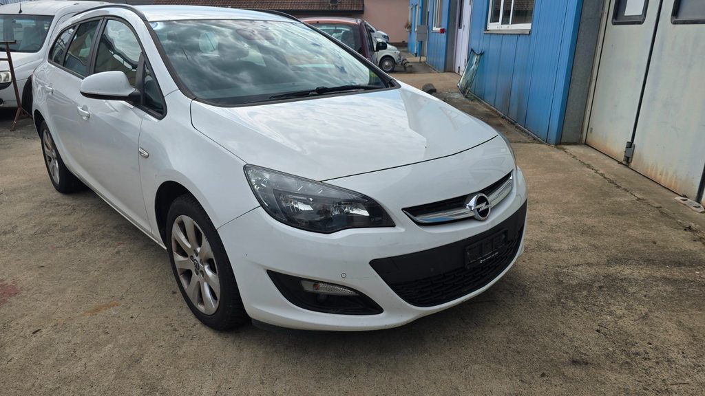 OPEL Astra Sports Tourer 1.4 T 140 gebraucht für CHF 2'900,