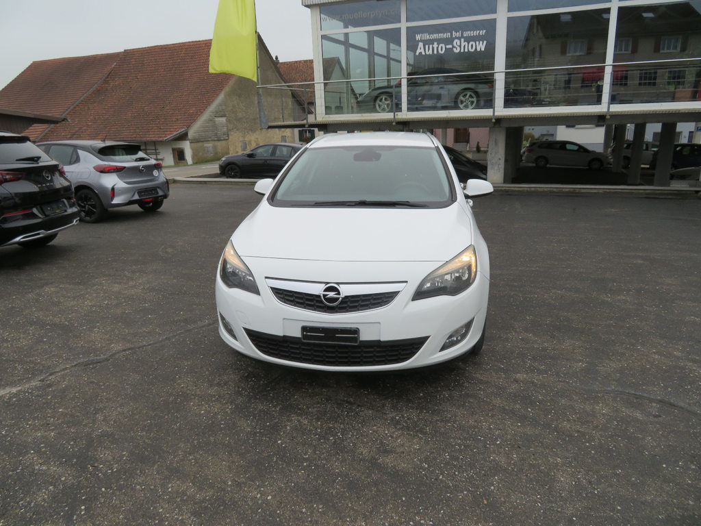 OPEL Astra Sports Tourer 2.0 CDTI gebraucht für CHF 2'500,