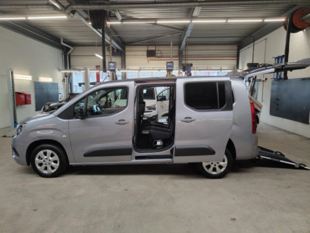 OPEL Combo Life XL 1.2 Elegan. neu für CHF 55'800,