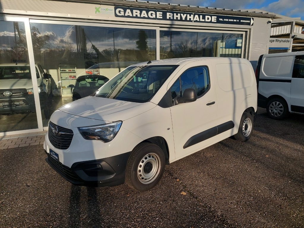 OPEL Combo Cargo 2.0 t 1.2 Essenti gebraucht für CHF 15'800,