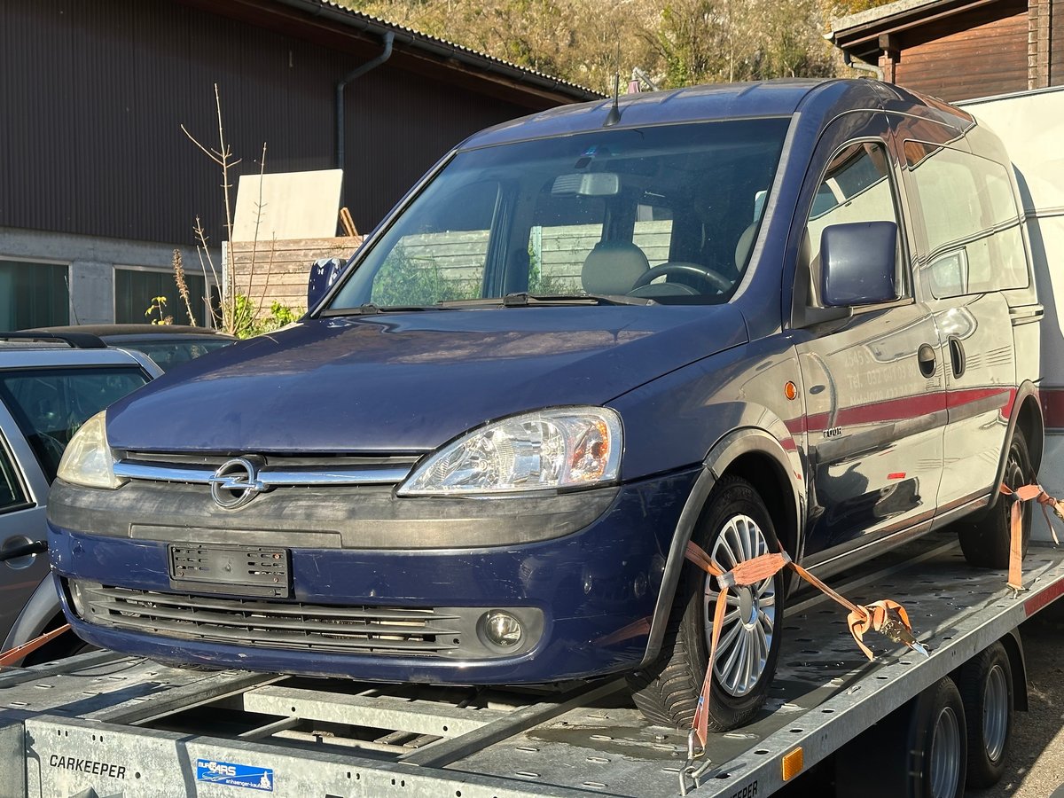 OPEL Combo Tour 1.7 DTI gebraucht für CHF 1'650,