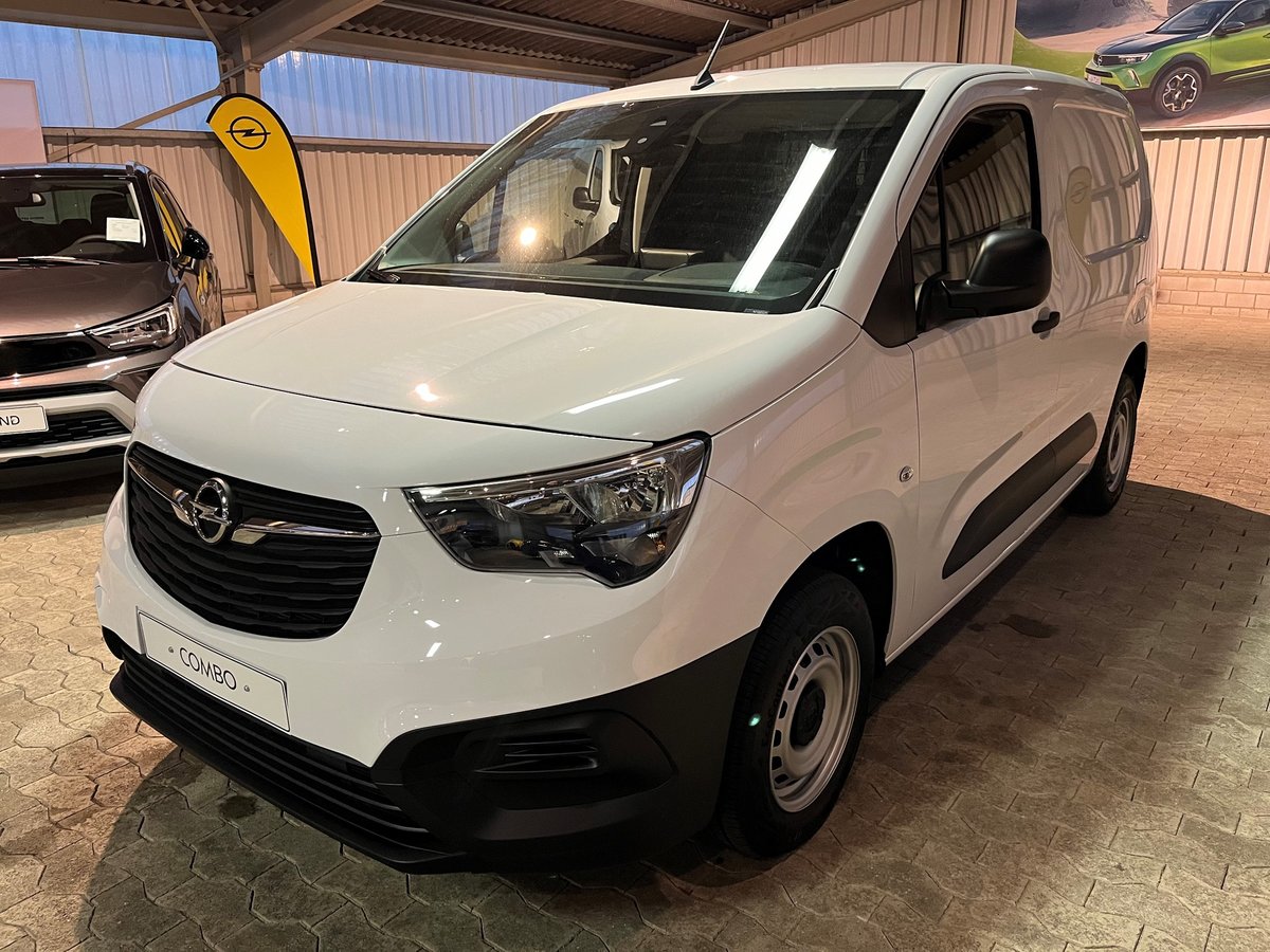 OPEL Combo Cargo 1.2 start/stop Bl neu für CHF 24'760,