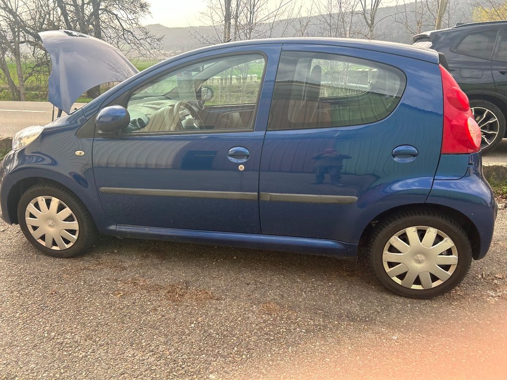 PEUGEOT 107 1.0 Urban gebraucht für CHF 2'400,