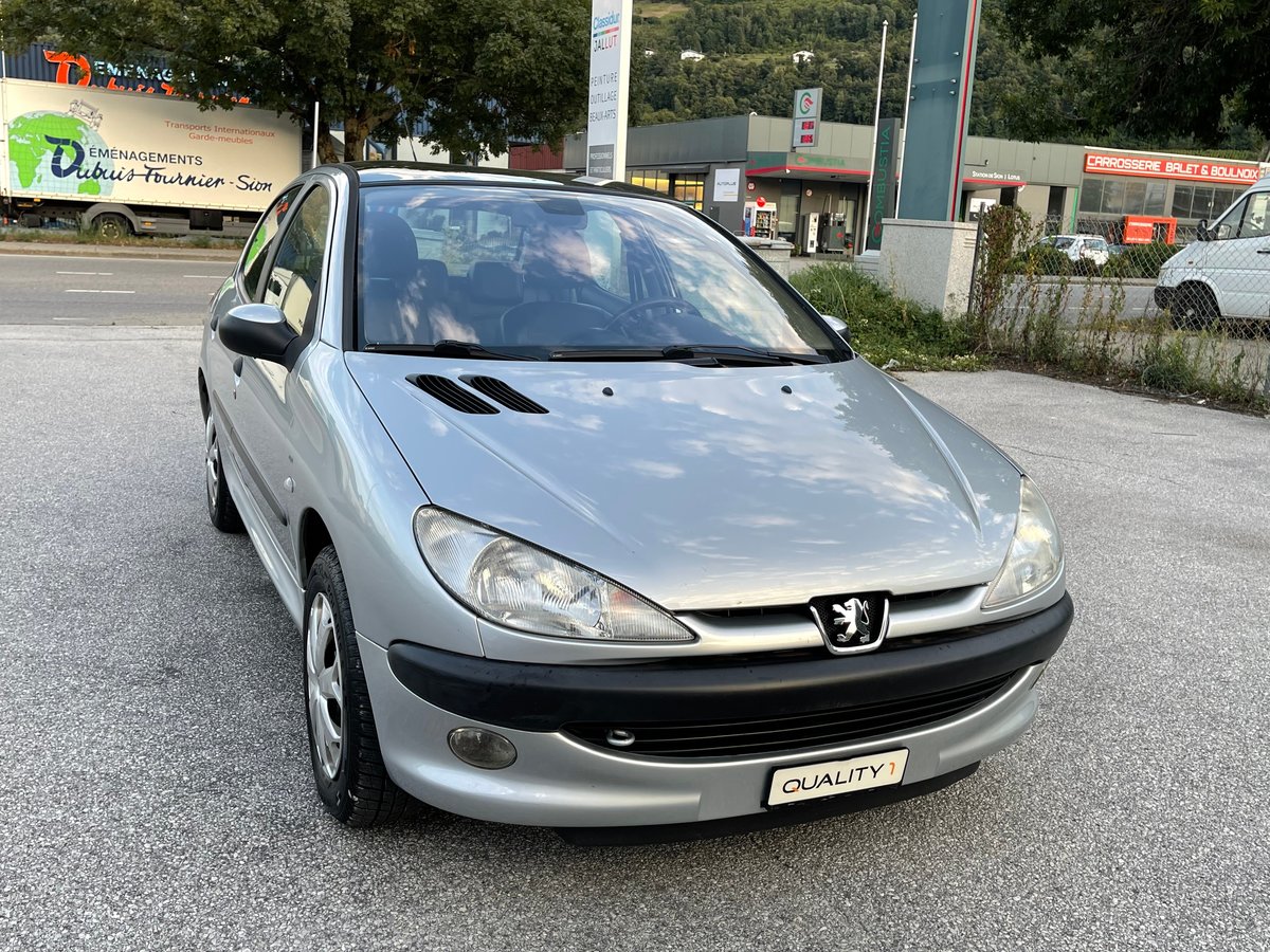 PEUGEOT 206 1.6 16V (XT) Premium gebraucht für CHF 3'999,