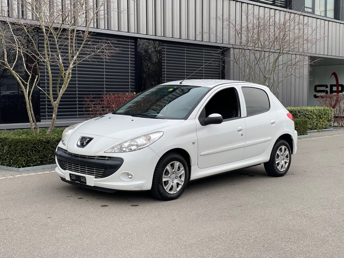 PEUGEOT 206+ 1.4 Trendy gebraucht für CHF 3'990,