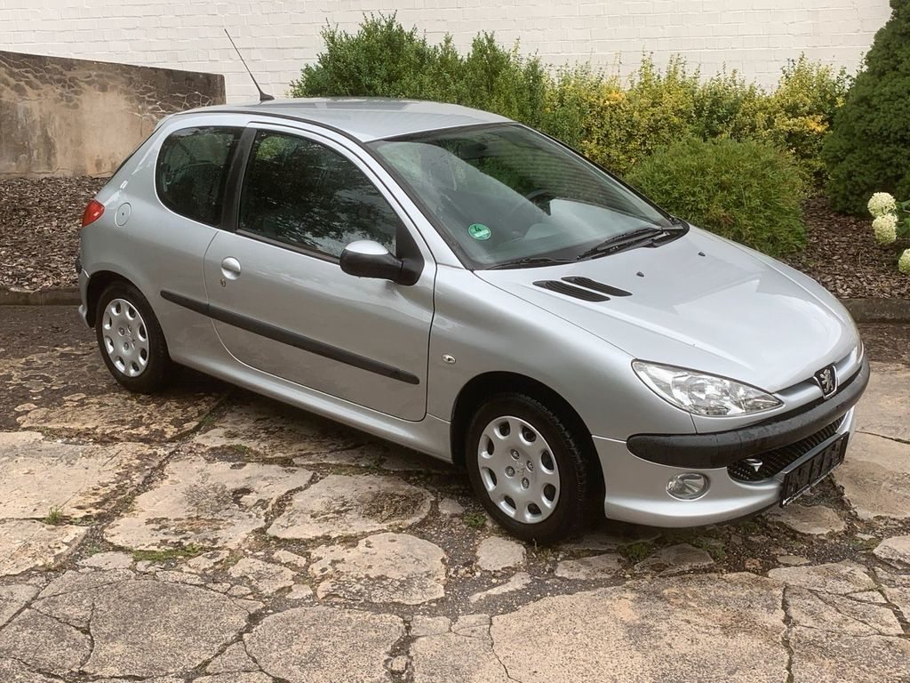 PEUGEOT 206 1.4 Urban gebraucht für CHF 1'200,