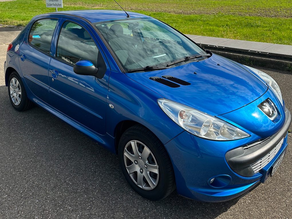 PEUGEOT 206+ 1.4 Trendy gebraucht für CHF 2'790,