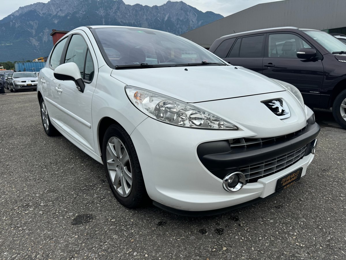 PEUGEOT 207 1.6 16V XS Premium Aut gebraucht für CHF 4'900,