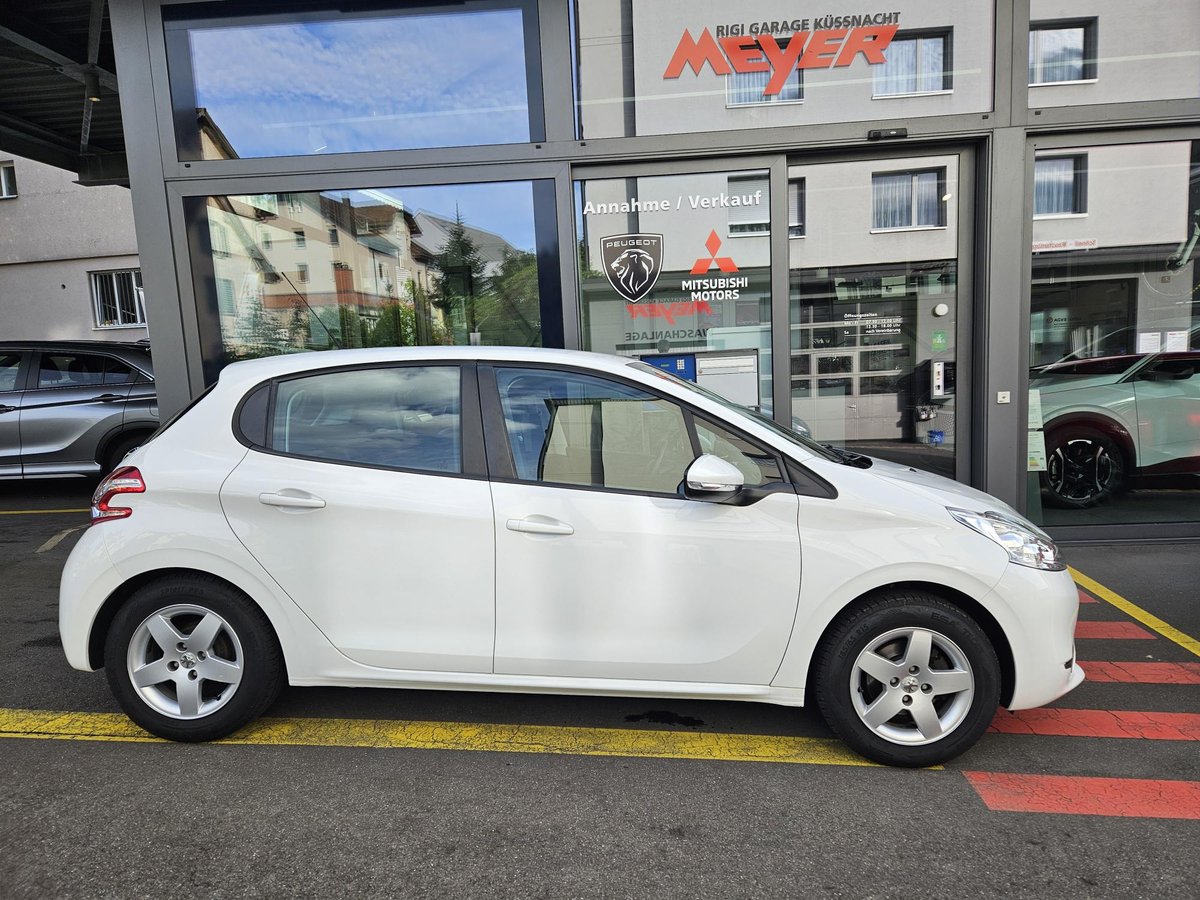 PEUGEOT 208 1.2 VTi Active gebraucht für CHF 8'500,