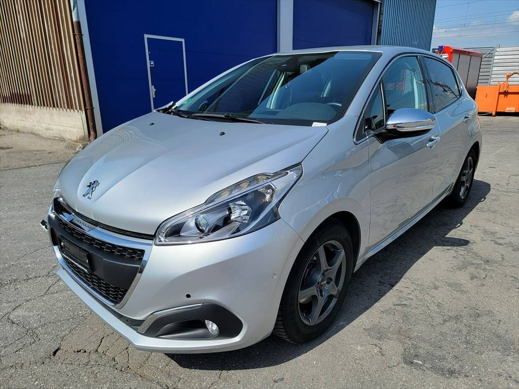 PEUGEOT 208 1.2 PureTech Allure EA gebraucht für CHF 7'999,