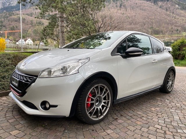 PEUGEOT 208 1.6 Turbo GTi 30th gebraucht für CHF 5'900,