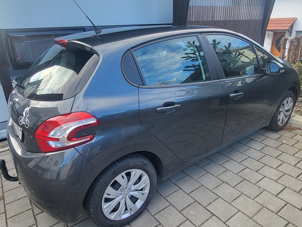 PEUGEOT 208 1.2 VTi Active gebraucht für CHF 7'050,