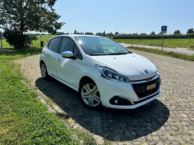 PEUGEOT 208 1.2 PureTech Active S/ gebraucht für CHF 8'200,