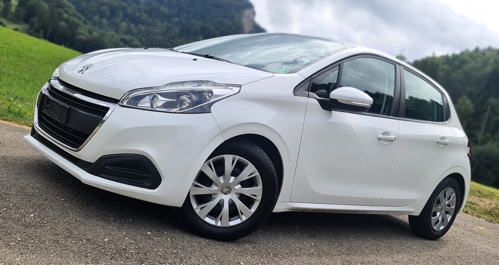 PEUGEOT 208 1.5 BlueHDI Active gebraucht für CHF 7'500,