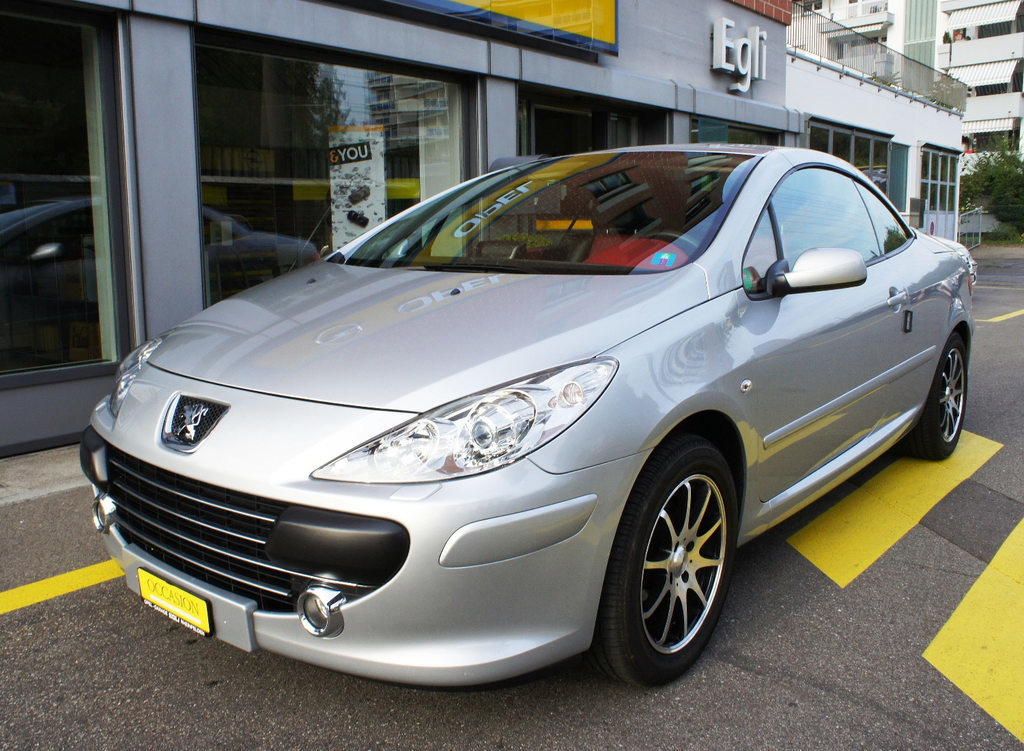 PEUGEOT 307 CC 2.0 16V Platinum gebraucht für CHF 5'475,