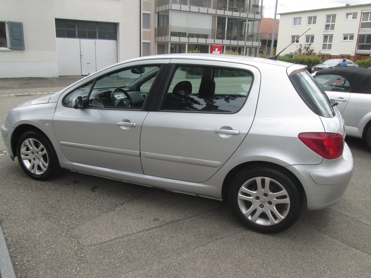 PEUGEOT 307 2.0 16V XS gebraucht für CHF 3'699,