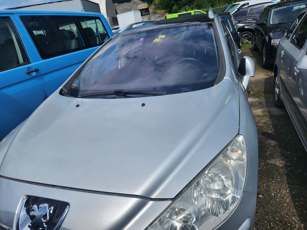 PEUGEOT Sw gebraucht für CHF 2'200,