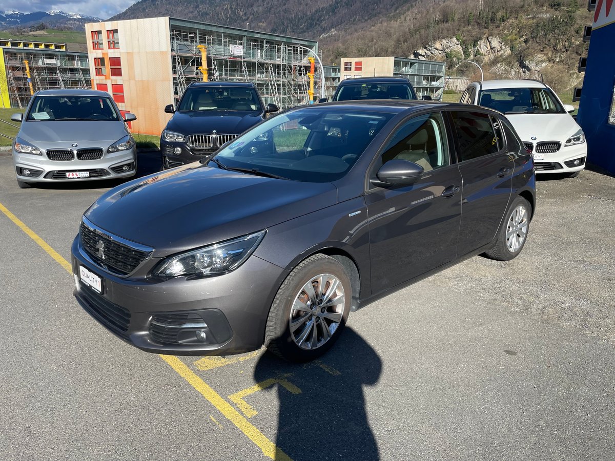 PEUGEOT 308 1.2 Pure Tech Style gebraucht für CHF 13'900,