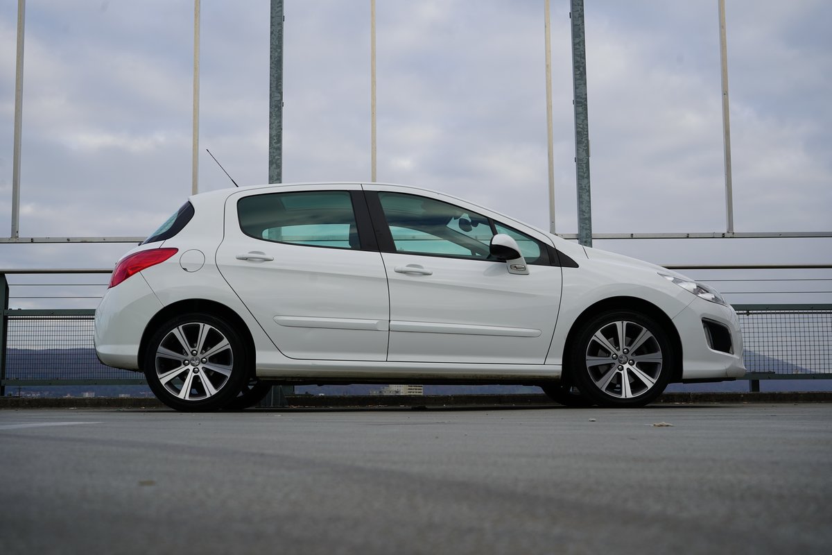 PEUGEOT 308 1.6 16V T SPORT PACK l gebraucht für CHF 5'999,