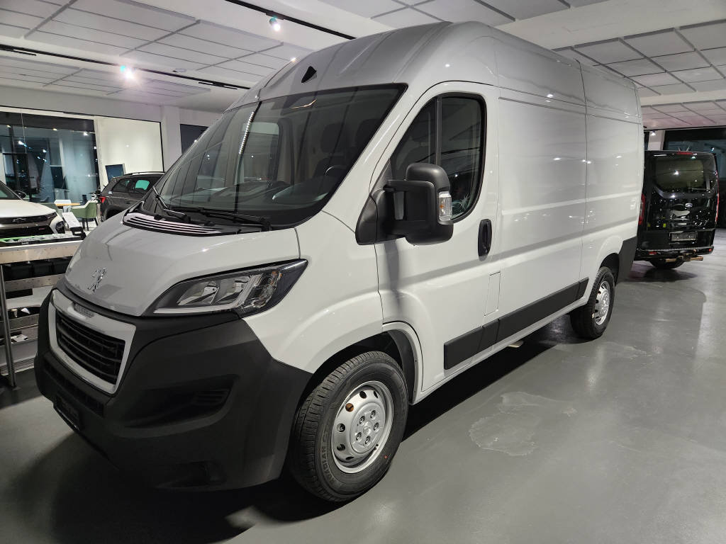 PEUGEOT Boxer Kaw. 435 L2H2 2.2 Bl neu für CHF 42'590,