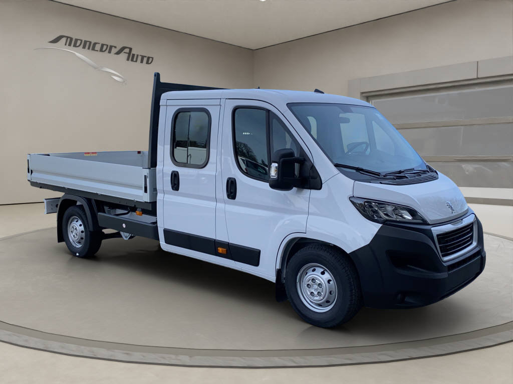 PEUGEOT Boxer doublecabine