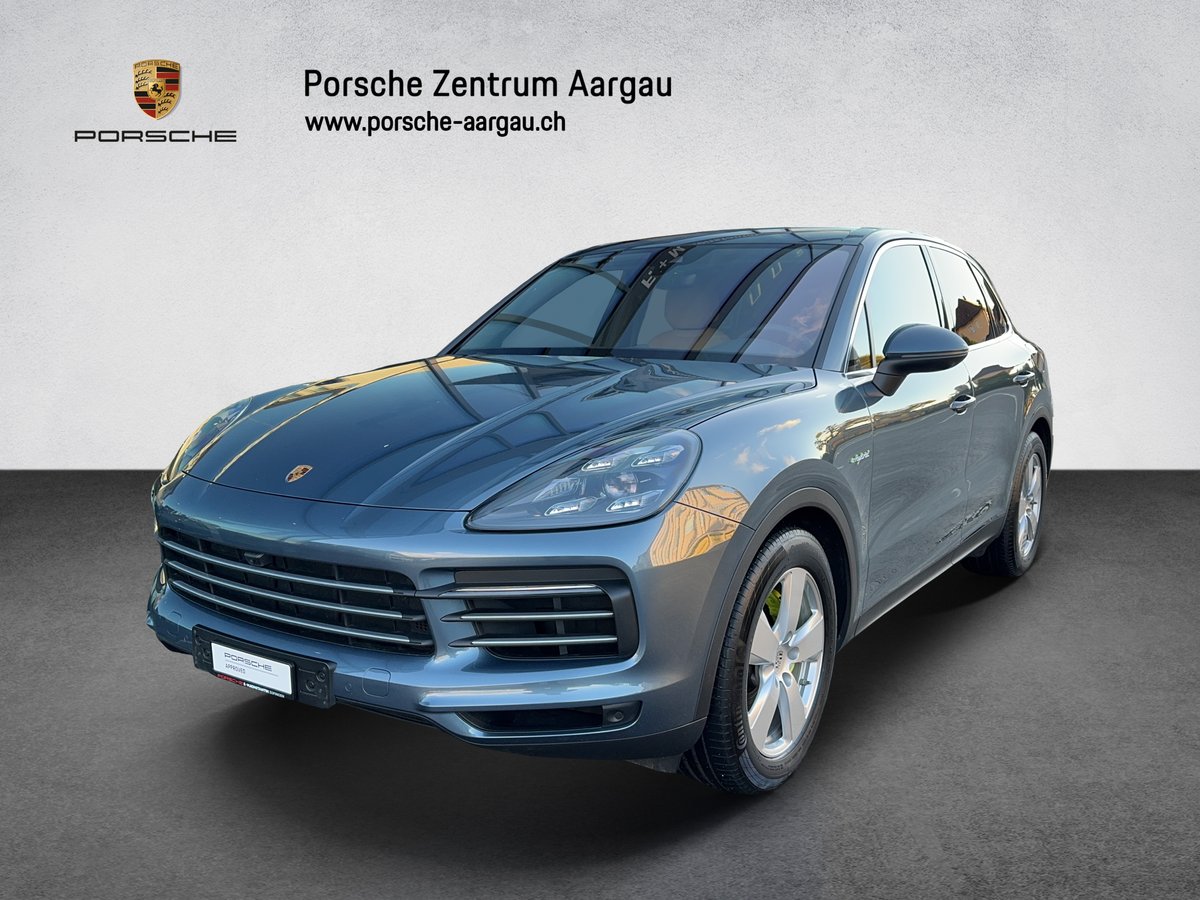 PORSCHE Cayenne E