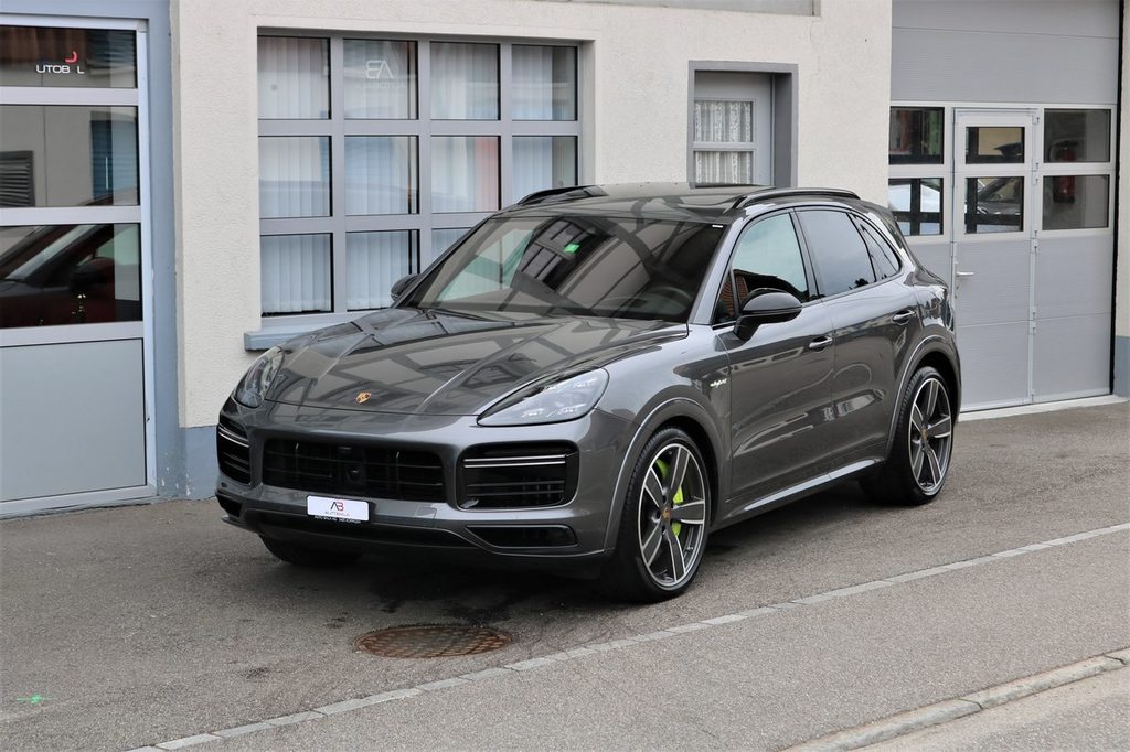 PORSCHE Cayenne Turbo S E