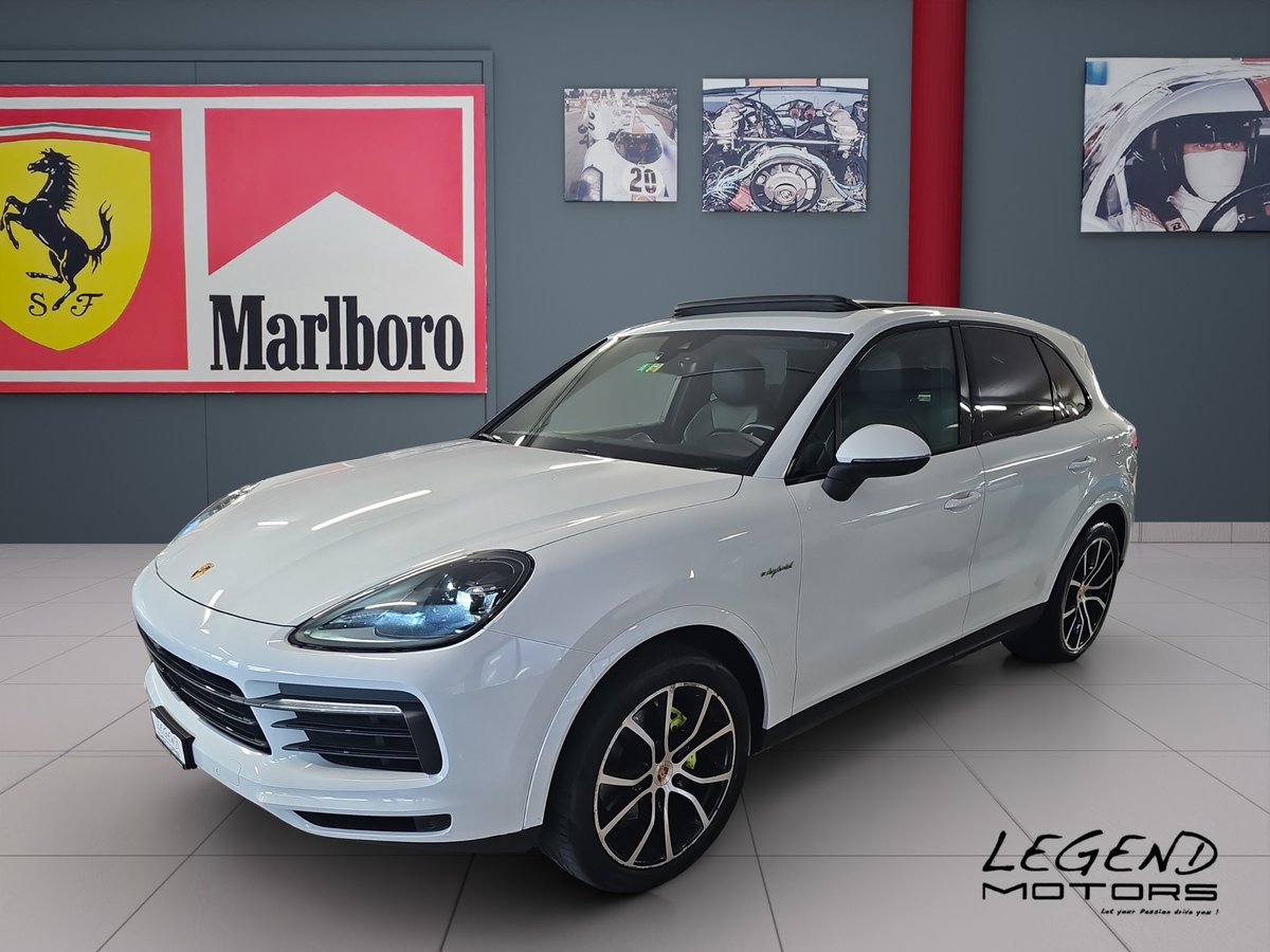 PORSCHE Cayenne E