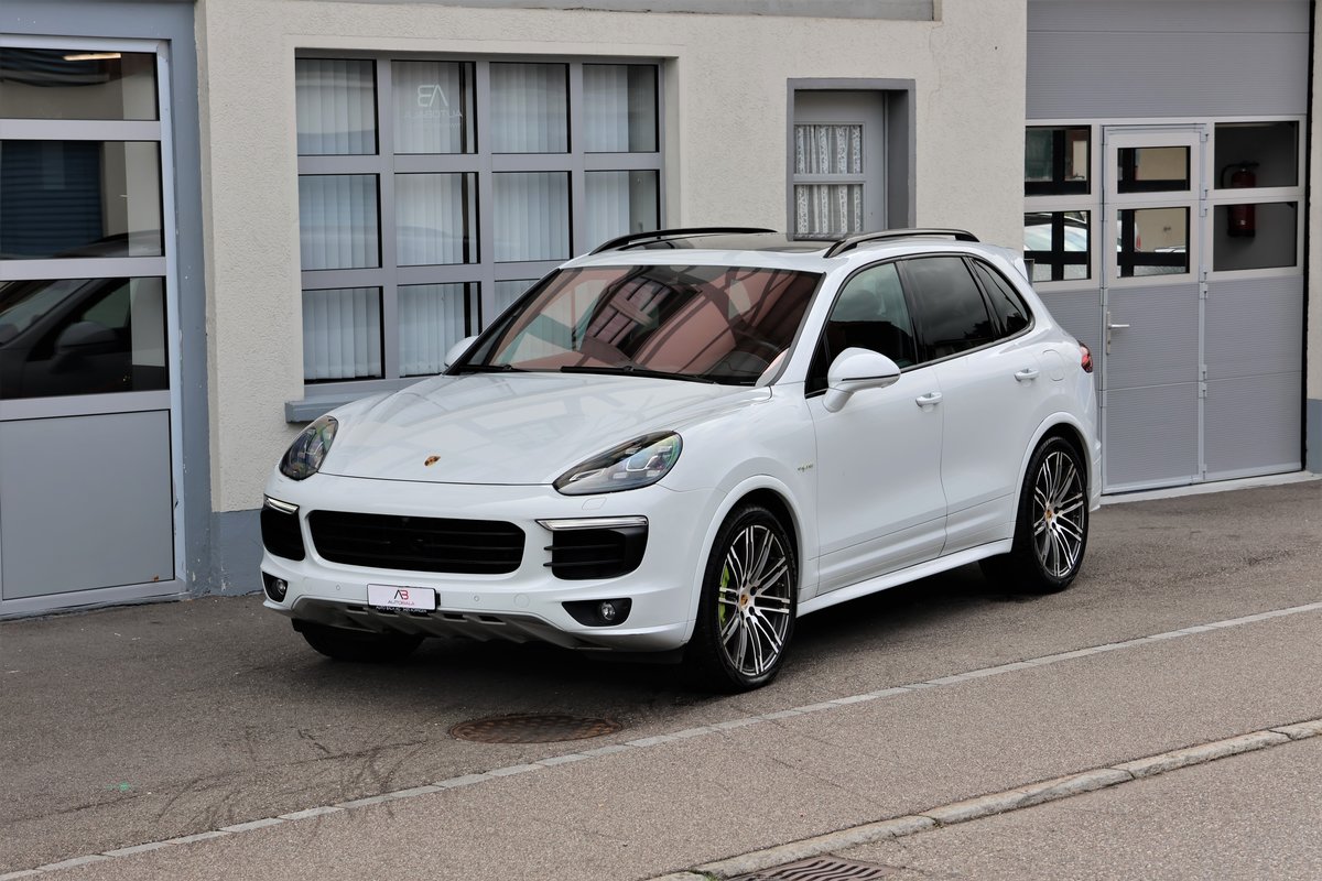 PORSCHE Cayenne S E