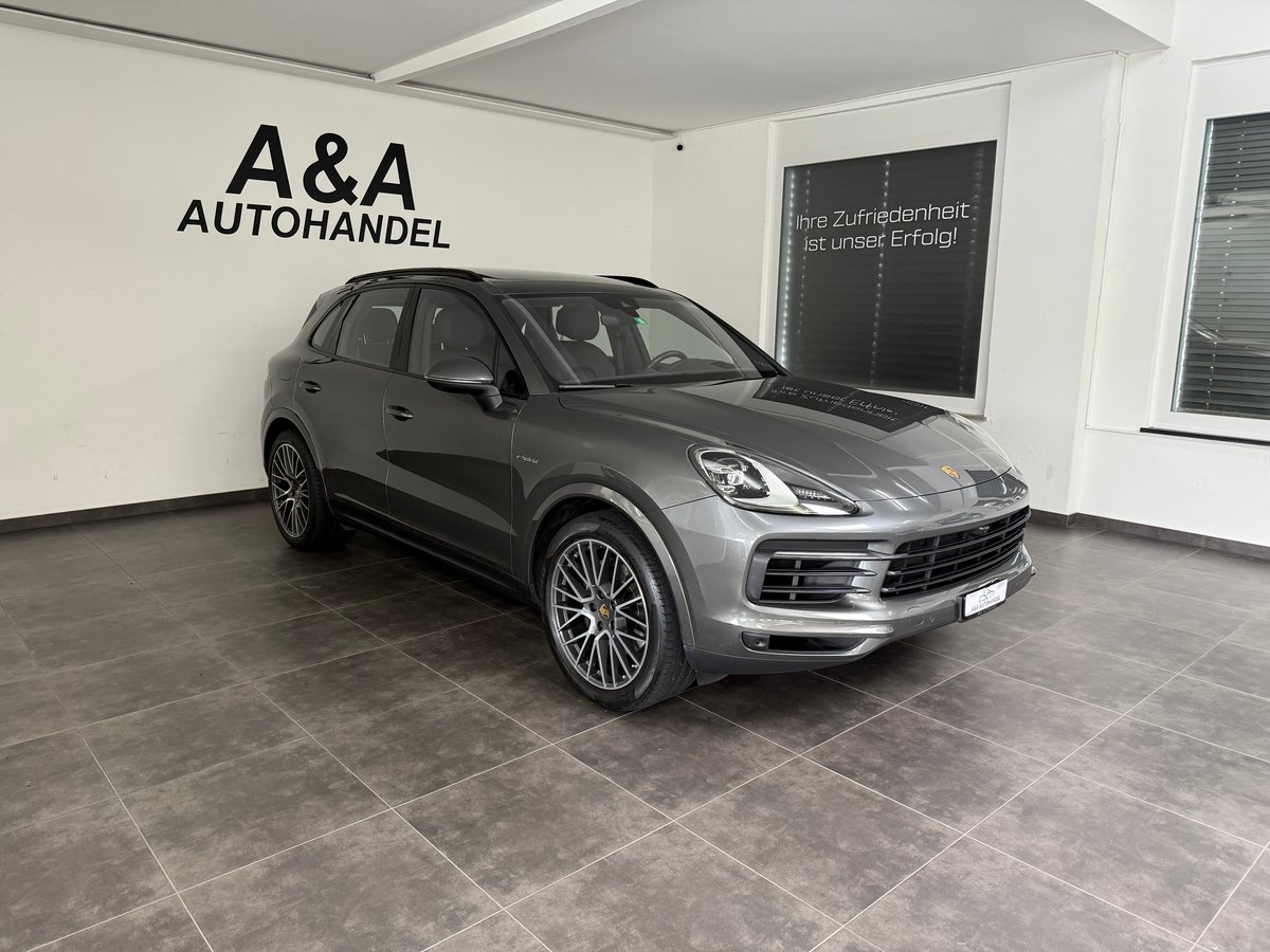 PORSCHE Cayenne E