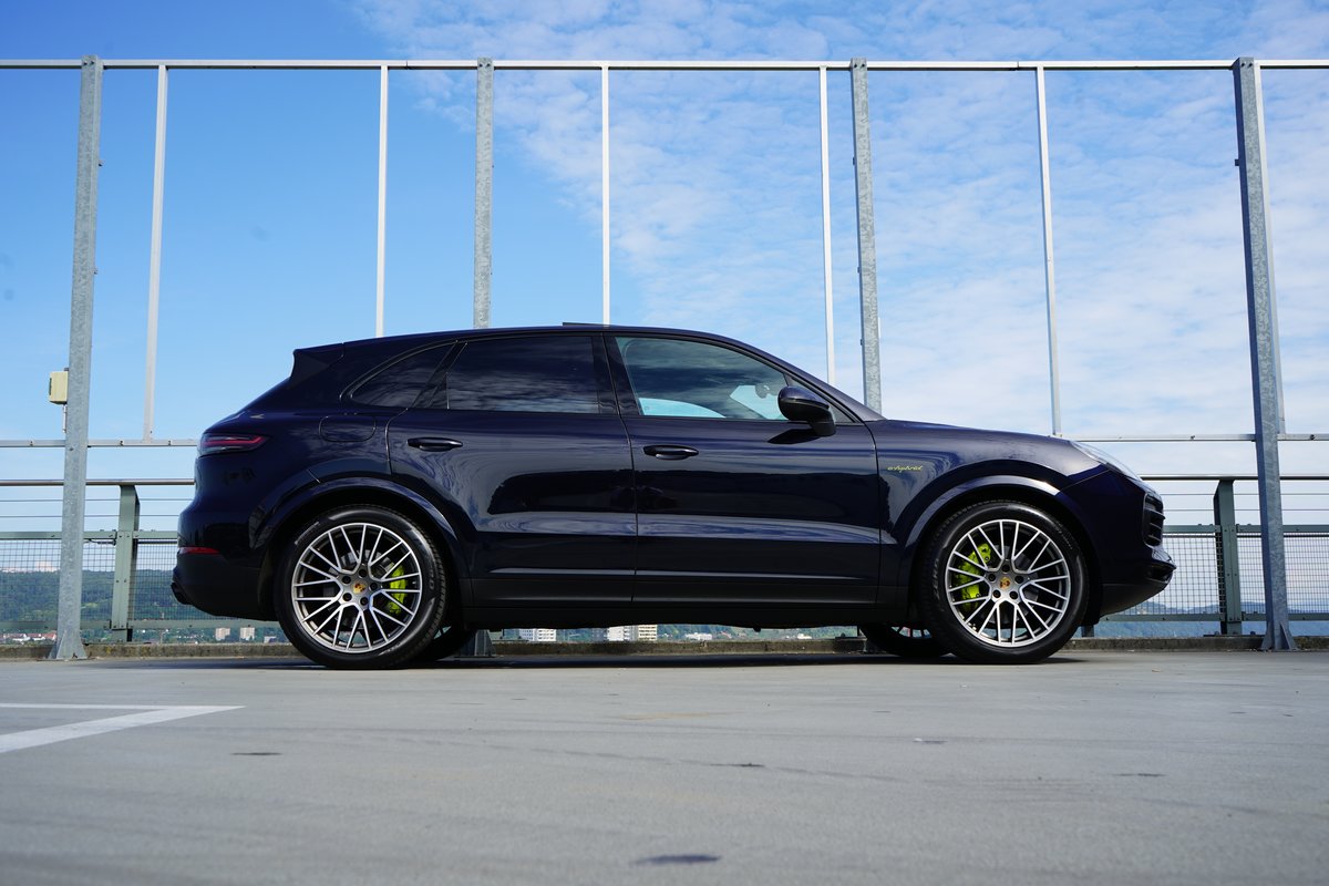 PORSCHE CAYENNE E