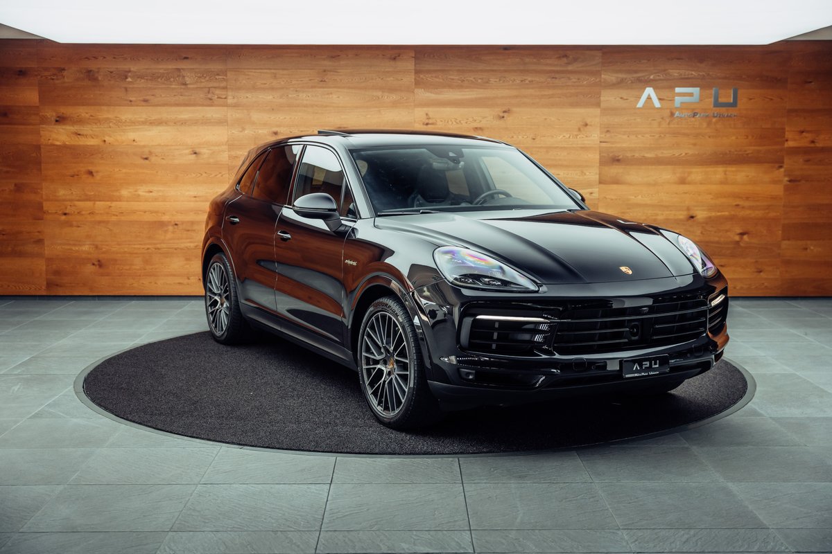 PORSCHE Cayenne E