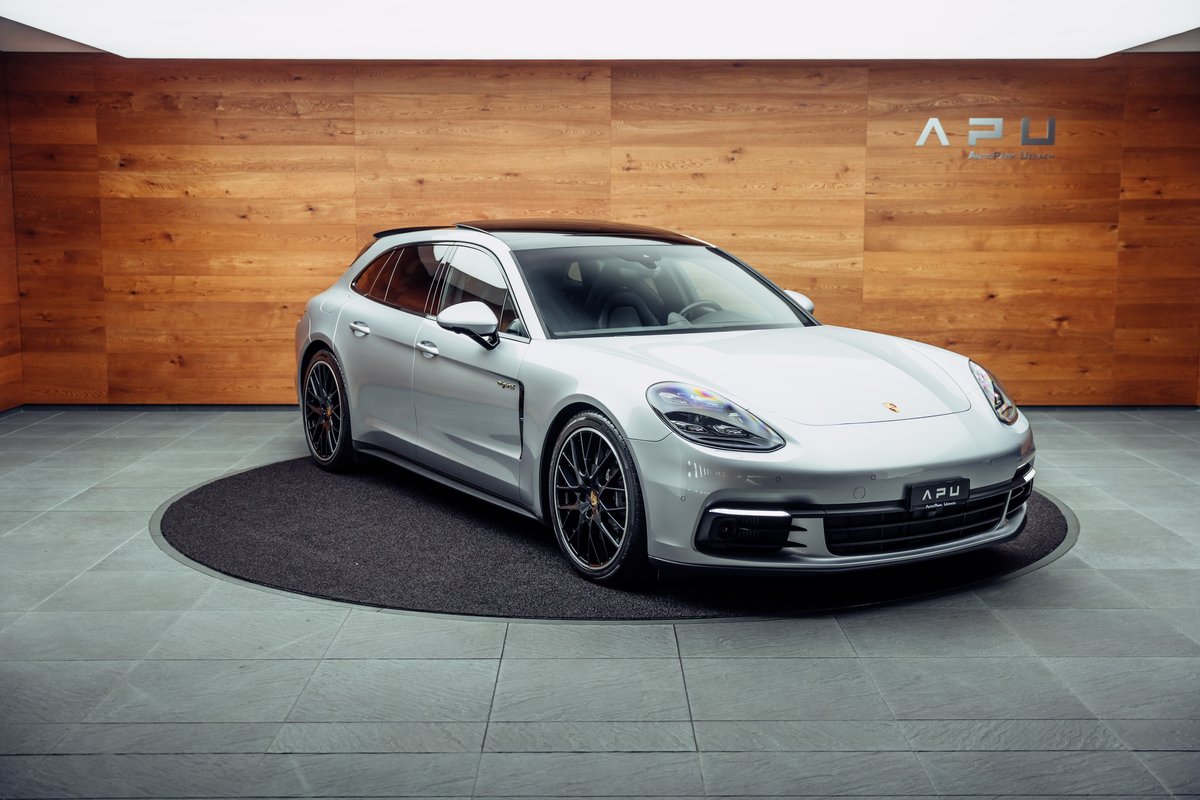 PORSCHE Panamera 4 E