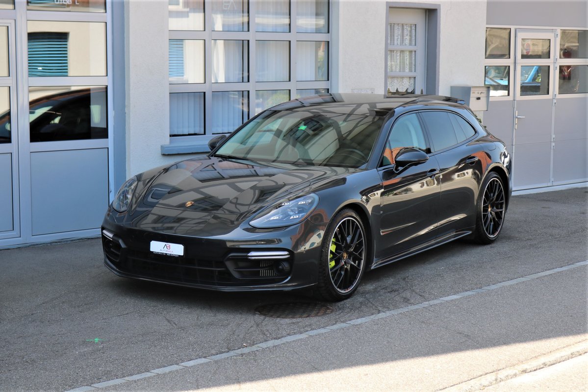 PORSCHE Panamera 4 E